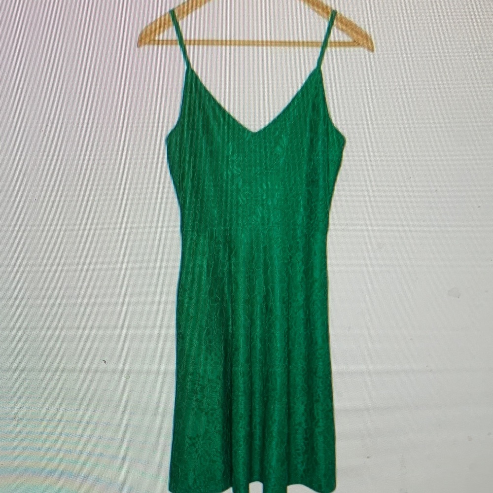 Lulu’s Lace Overlay Cocktail Dress M Fit & Flare Kelly Green Feminine Romantic